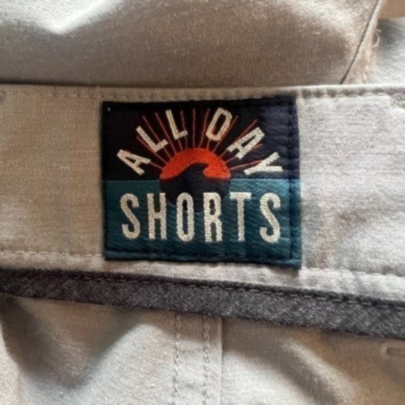 Faherty Belt Loop Grey All Day Shorts Size 40 - Picture 7 of 8
